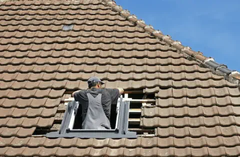 Pose de velux - Ronchamp